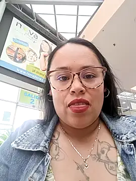 Italia 12 online show from November 14, 9:35 pm