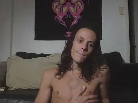 Snapshot of lukadaboy chatting on November 22, 2:21 am lukadaboy online show from November 22, 2:21 am