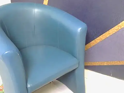 shiny-krisha online show from November 3, 4:36 am