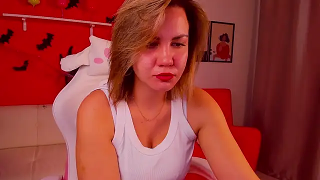 Snapshot of AriaEven chatting on November 7, 7:52 am AriaEven online show from November 7, 7:52 am