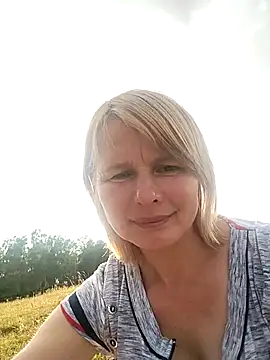 Snapshot of Masha412111 chatting on June 19, 4:22 pm Masha412111 online show from June 19, 4:22 pm