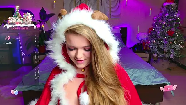 EmilyWhispers online show from December 21, 8:05 pm