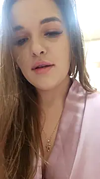 EmilyWhispers online show from February 10, 7:40 pm