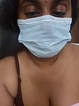 Snapshot of Dheronika_sweetie chatting on April 27, 5:22 pm Dheronika sweetie online show from April 27, 5:22 pm