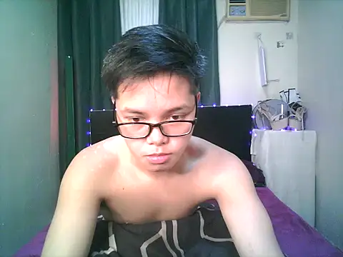 hot babyboy26 online show from October 19, 8:15 am