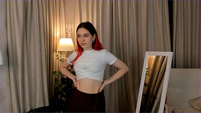 Snapshot of Olivia_Hurt chatting on October 8, 11:19 am Olivia Hurt online show from October 8, 11:19 am