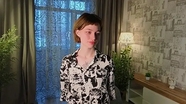 PaulaDauge online show from October 7, 1:03 am