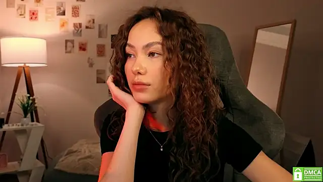 branchwithflowerss online show from November 11, 12:38 pm