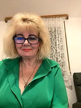 BoloshkaBlonda online show from November 29, 6:33 pm