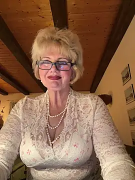 BoloshkaBlonda online show from April 3, 6:39 pm