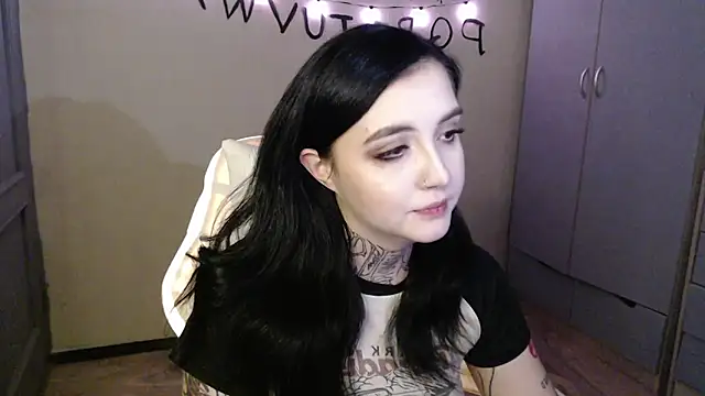 Rin andersonn online show from November 28, 8:22 pm