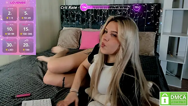 Snapshot of Malisha_kiss chatting on February 25, 11:20 am Malisha kiss online show from February 25, 11:20 am