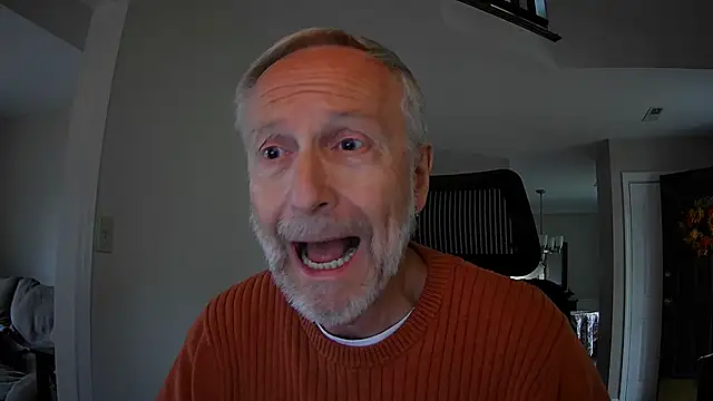 Snapshot of ApolloThrust chatting on October 29, 2:41 pm ApolloThrust online show from October 29, 2:41 pm