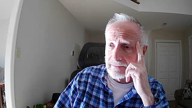 Snapshot of ApolloThrust chatting on November 5, 7:58 pm ApolloThrust online show from November 5, 7:58 pm