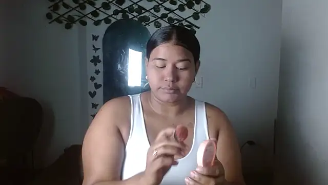 Ebony luna online show from April 13, 1:16 pm