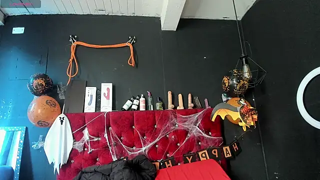 Snapshot of Cony_l chatting on October 30, 3:57 pm Cony l online show from October 30, 3:57 pm