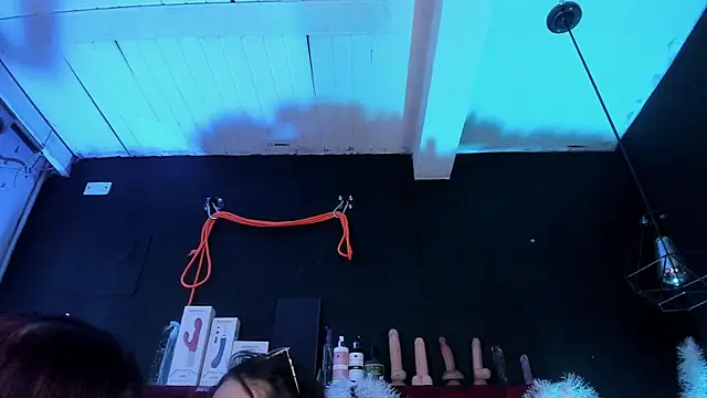 Snapshot of Cony_l chatting on November 27, 11:45 am Cony l online show from November 27, 11:45 am