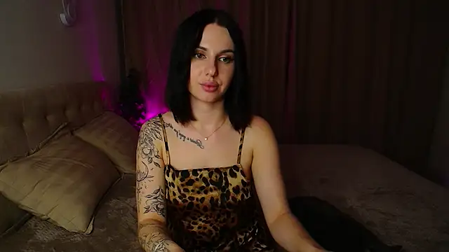 Snapshot of Poison_inyour_Mind__ chatting on October 11, 6:17 pm Poison inyour Mind online show from October 11, 6:17 pm