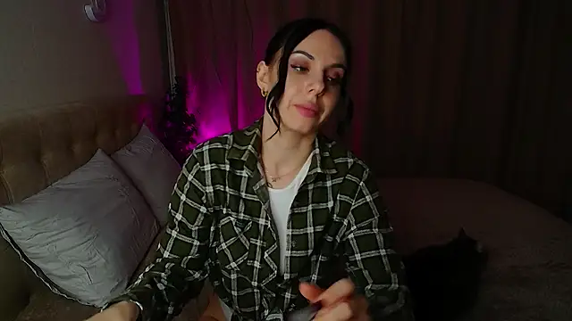 Snapshot of Poison_inyour_Mind__ chatting on October 18, 4:19 pm Poison inyour Mind online show from October 18, 4:19 pm