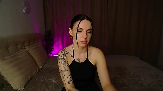 Snapshot of Poison_inyour_Mind__ chatting on November 4, 7:46 pm Poison inyour Mind online show from November 4, 7:46 pm