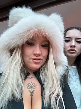 RollDolls online show from December 19, 5:03 am