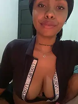 Snapshot of Itanydiorr chatting on October 18, 1:08 am Itanydiorr online show from October 18, 1:08 am