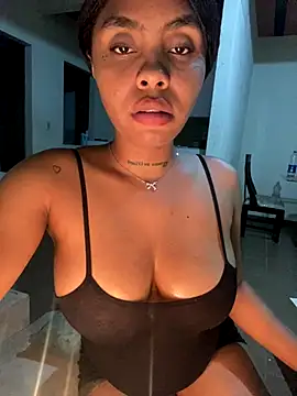 Snapshot of Itanydiorr chatting on November 15, 3:48 am Itanydiorr online show from November 15, 3:48 am