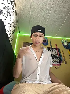 lyan t2 online show from October 23, 7:45 pm