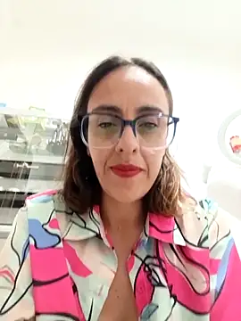 Jade 1-9 online show from October 14, 8:20 pm