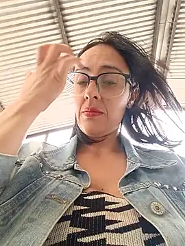 Jade 1-9 online show from June 25, 5:17 pm