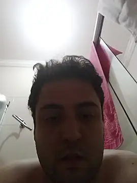 Snapshot of vitinhobb2 chatting on October 26, 10:58 pm vitinhobb2 online show from October 26, 10:58 pm