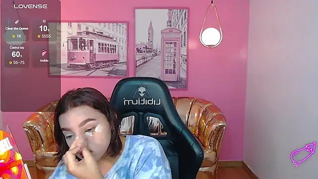 mia foster t online show from November 20, 12:49 pm