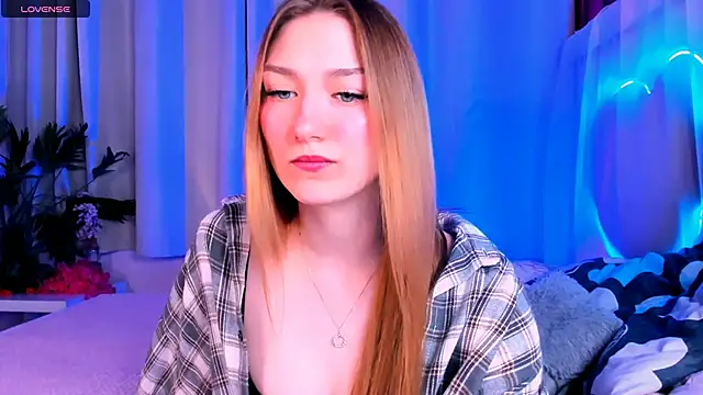 AngelAnabelle online show from December 19, 2:13 pm