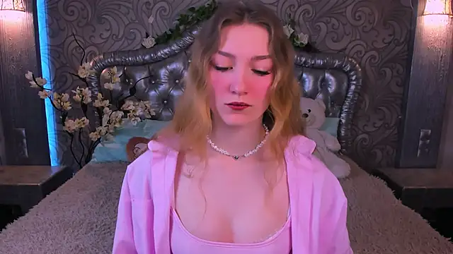 AngelAnabelle online show from February 8, 8:34 pm