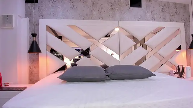 Vanessa Rain  online show from March 7, 7:11 pm