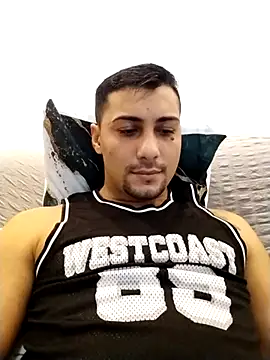 gooddboy01 online show from November 21, 7:34 pm