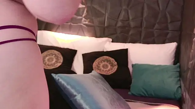 Hurrem99 online show from October 10, 8:08 pm