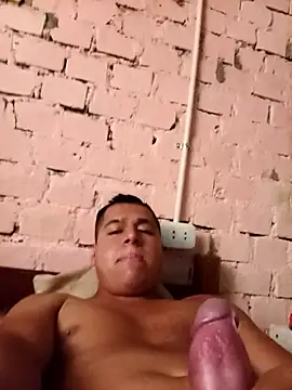 Snapshot of Alex321Flores chatting on May 20, 1:50 pm Alex321Flores online show from May 20, 1:50 pm