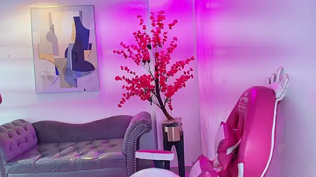 Snapshot of Summer_miller chatting on February 10, 11:25 am Summer miller online show from February 10, 11:25 am