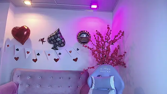 Snapshot of Summer_miller chatting on February 27, 11:32 am Summer miller online show from February 27, 11:32 am