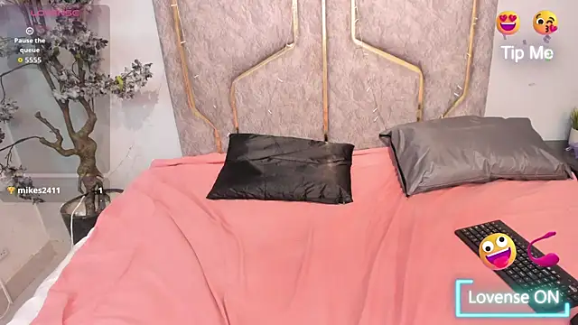 Nahomycarterr online show from October 11, 8:18 pm