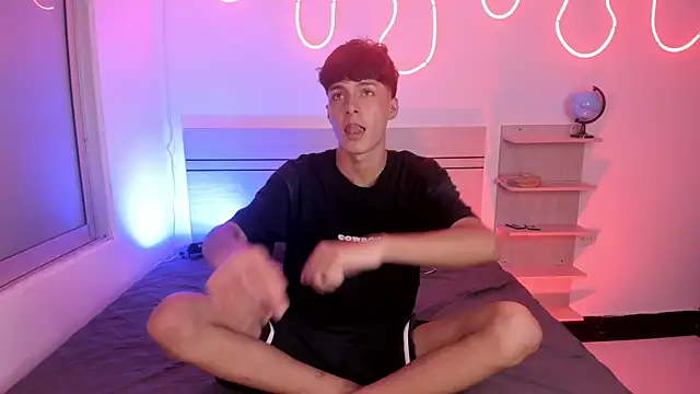 luccas ferreira online show from November 6, 7:15 pm