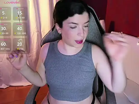 Snapshot of beyondsteel_ chatting on November 11, 3:39 am beyondsteel online show from November 11, 3:39 am