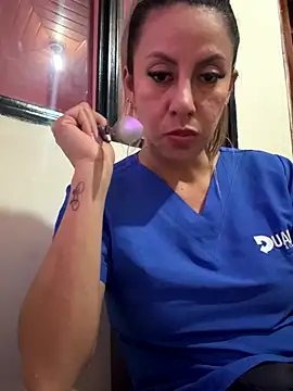 Snapshot of GisellTorres36 chatting on November 27, 11:29 pm GisellTorres36 online show from November 27, 11:29 pm