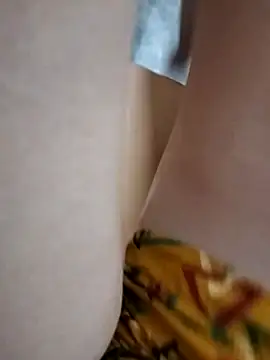 Snapshot of Lili_2love chatting on October 28, 1:36 pm Lili 2love online show from October 28, 1:36 pm