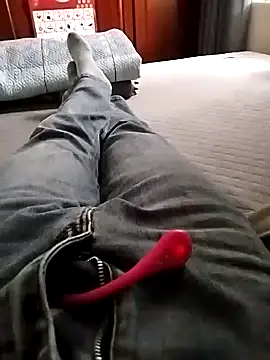 Snapshot of Lili_2love chatting on November 6, 8:04 am Lili 2love online show from November 6, 8:04 am