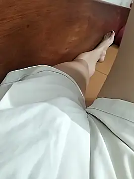 Snapshot of Lili_2love chatting on November 10, 1:54 pm Lili 2love online show from November 10, 1:54 pm