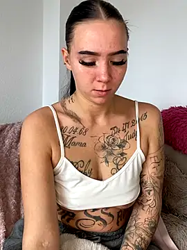 YoungZoexx online show from October 15, 9:20 am