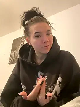 YoungZoexx online show from November 22, 6:23 am