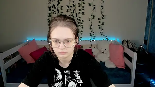 shy elina01 online show from October 13, 10:26 am